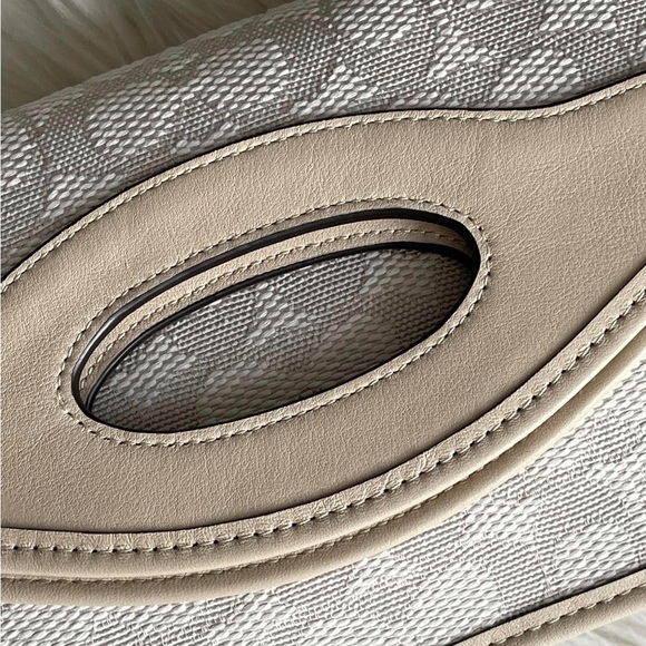 💰SOLD - CA358 - Coach Foldover Cut Out Clutch Crossbody in Signature Jacquard - Picture 3 of 15